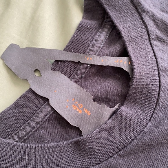 Vlone Staple Tee Black/Red 🥷🏿👹 - Picture 4 of 9